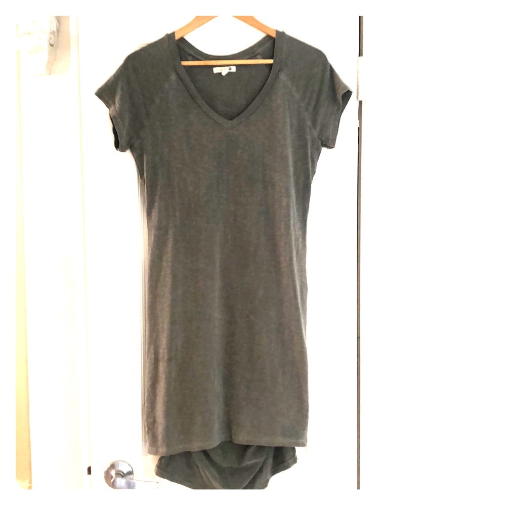 Sundry v neck dress size 3 (Large)